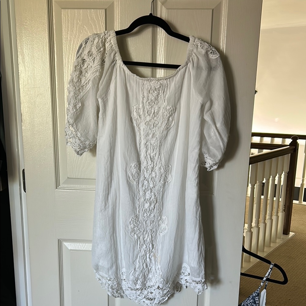 White Ruffled Puff Sleeve Tunic